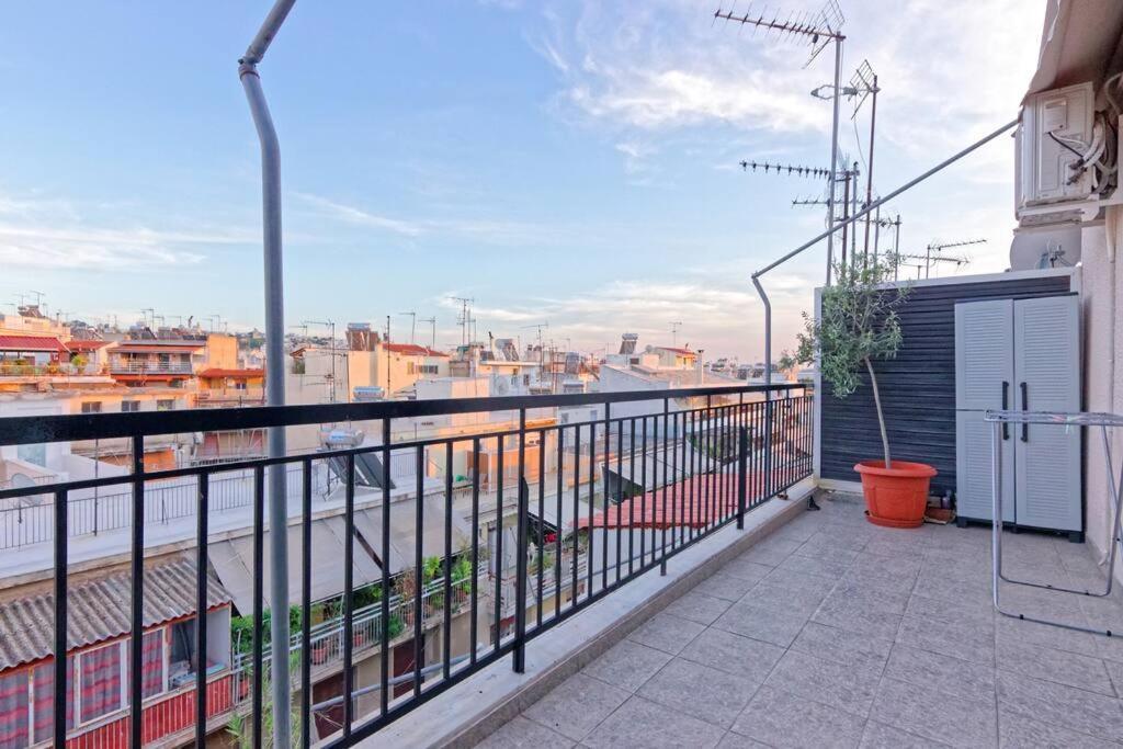 Big Terrace Near Metro And Athens Center Apartamento Exterior foto