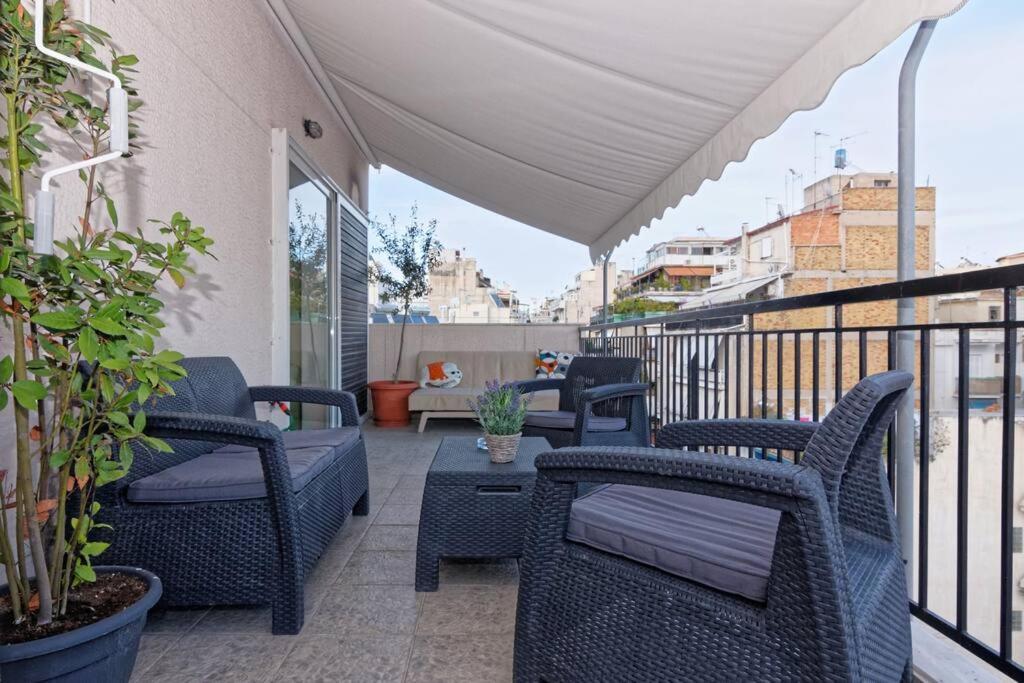 Big Terrace Near Metro And Athens Center Apartamento Exterior foto